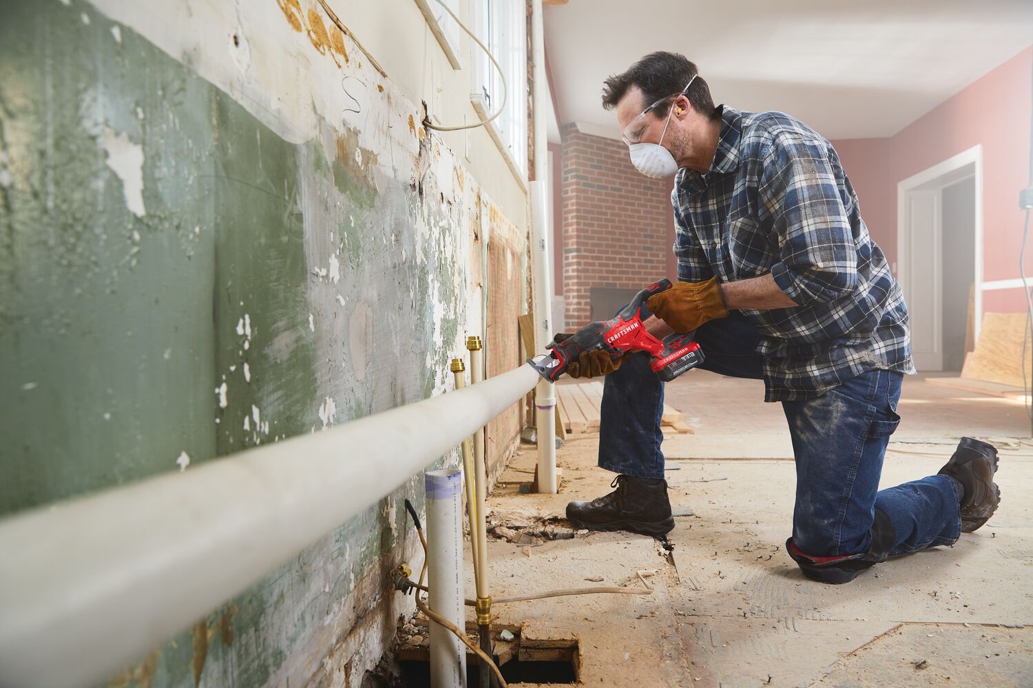 View of CRAFTSMAN Reciprocating Saw being used by consumer
